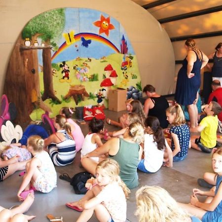 Sfeervolle Chalet Op De Veluwe In Hoenderloo Hotel Екстериор снимка