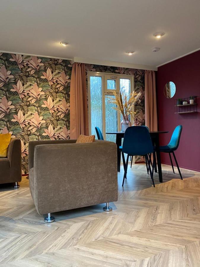 Sfeervolle Chalet Op De Veluwe In Hoenderloo Hotel Екстериор снимка