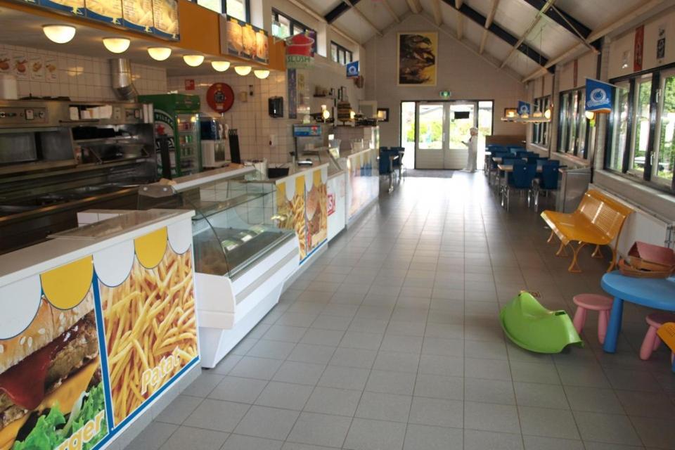 Sfeervolle Chalet Op De Veluwe In Hoenderloo Hotel Екстериор снимка