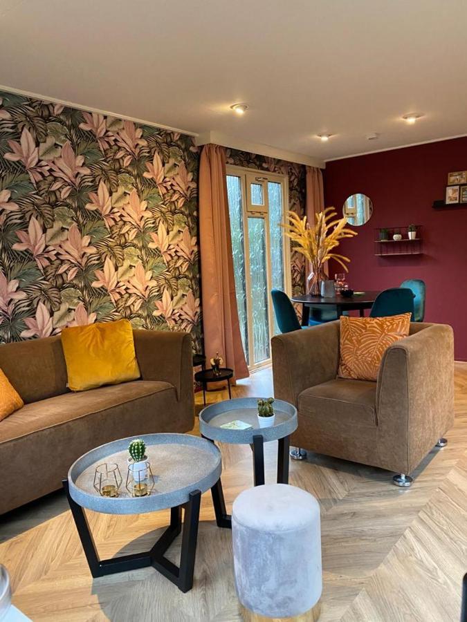 Sfeervolle Chalet Op De Veluwe In Hoenderloo Hotel Екстериор снимка